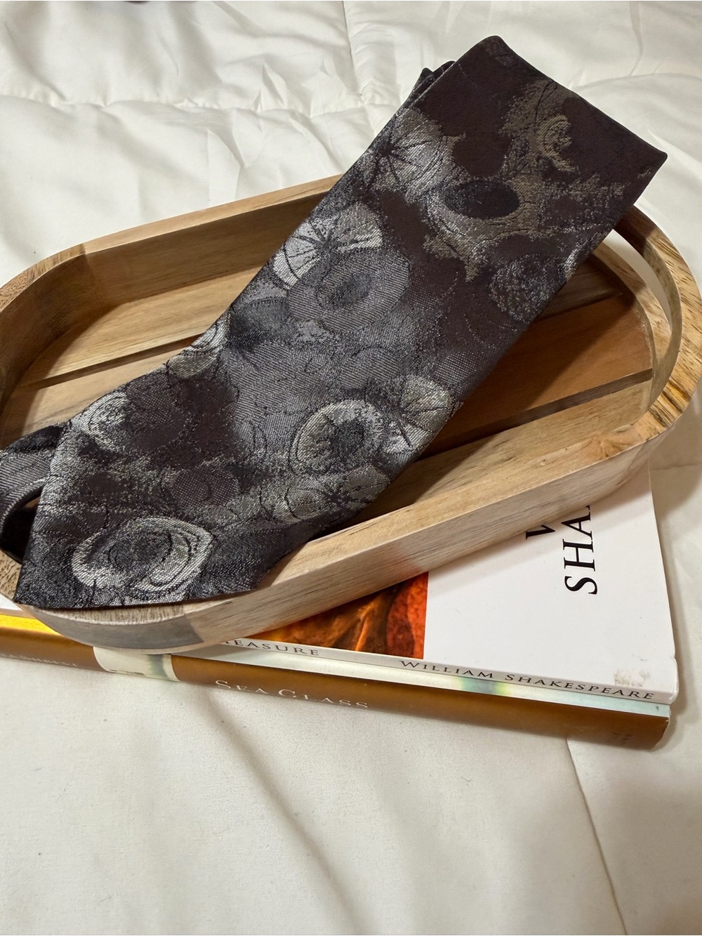Floral Patterned Silk Tie in Charcoal and Silver